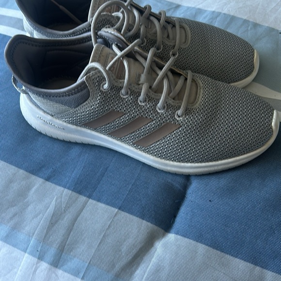 Women’s Adidas Cloadform sneakers - Picture 2 of 6